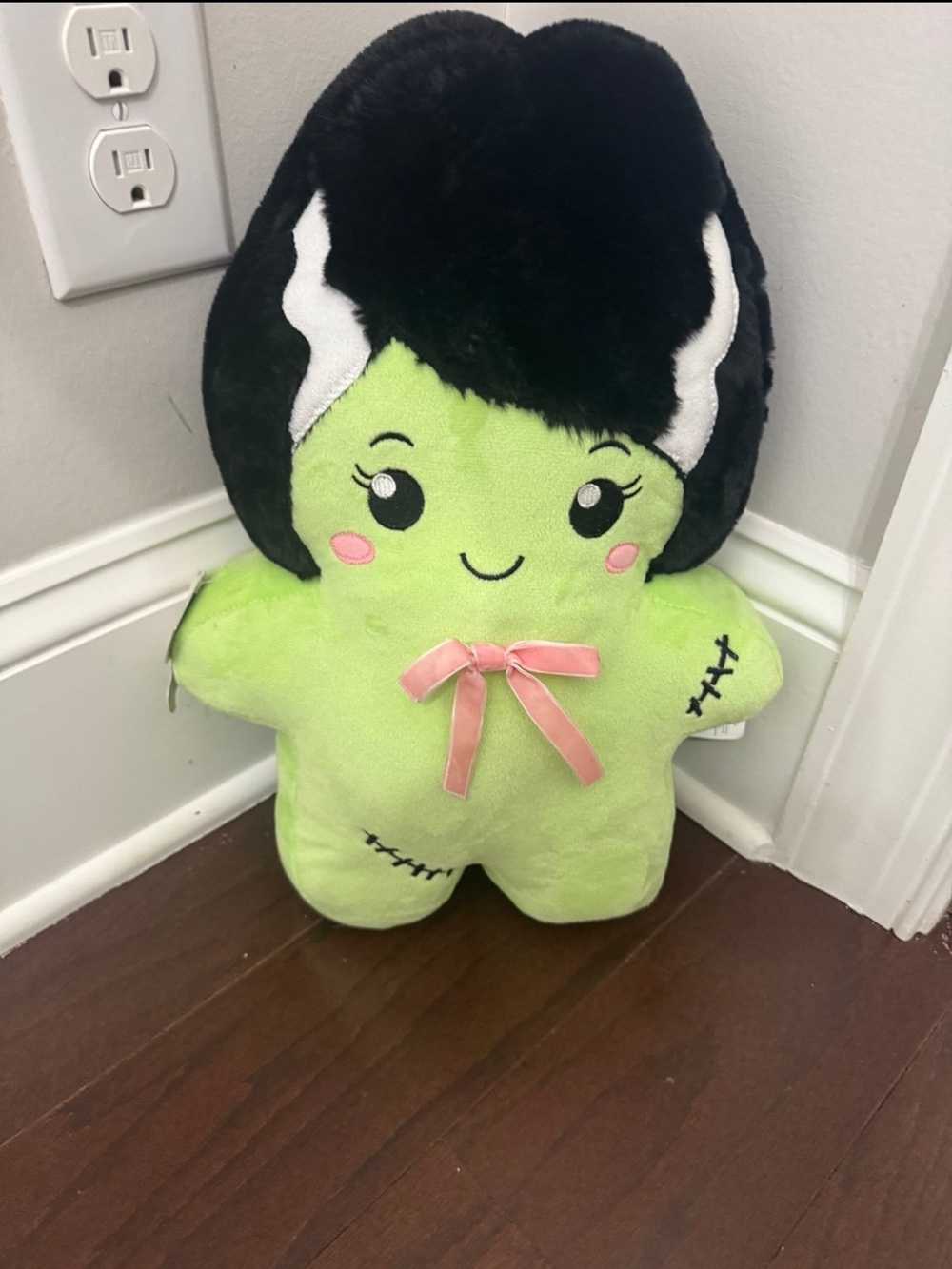 Goblin & Ghoul Halloween “Bride of Frankenstein” Plush Pillow NEW
